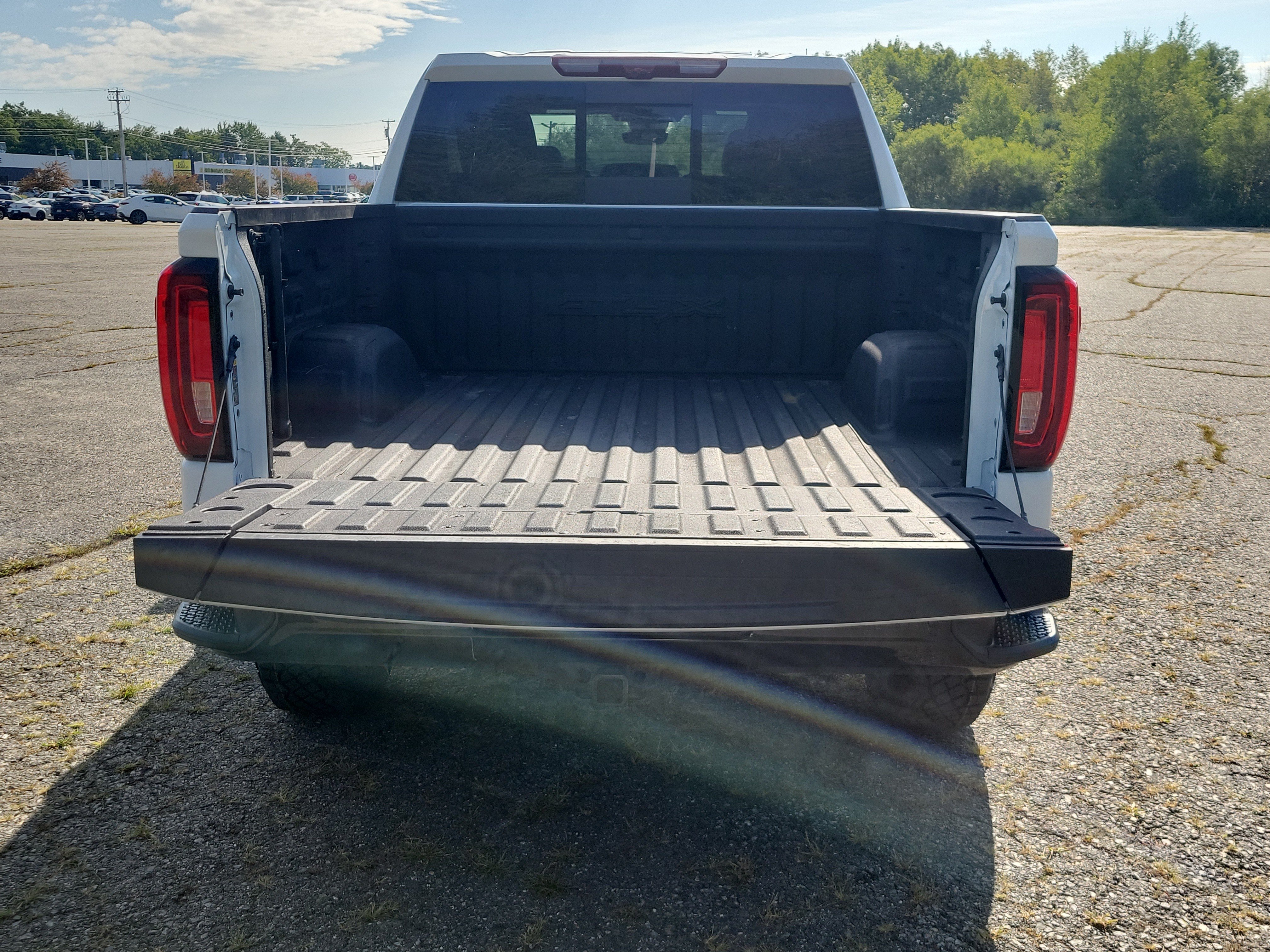 Used 2024 GMC Sierra 1500 AT4X AWD/4WD image 17
