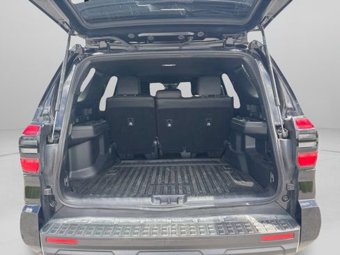 Certified 2025 Toyota 4Runner SR5 AWD/4WD image 8
