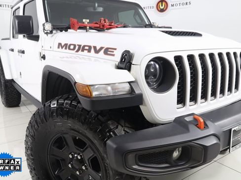 Used 2023 Jeep Gladiator Mojave w/ Cold Weather Group image 16