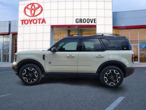 Used 2024 Ford Bronco Sport Outer Banks w/ Tech Package AWD/4WD image 2