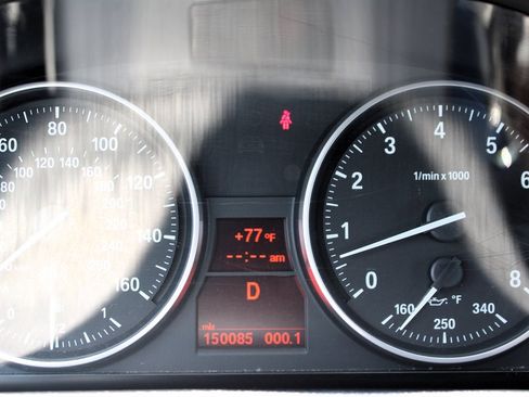 Used 2009 BMW 328i Convertible image 24