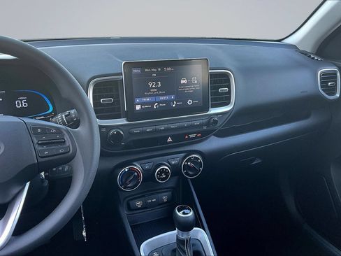New 2026 Hyundai Venue SE FWD image 8