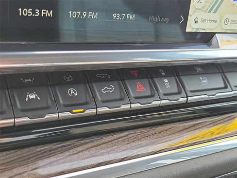 Used 2023 GMC Sierra 1500 Elevation image 29