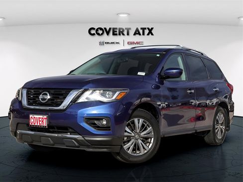 Used 2020 Nissan Pathfinder SV image 1
