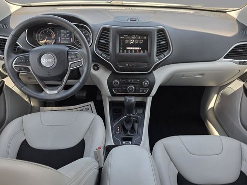 Used 2020 Jeep Cherokee Latitude Plus FWD image 9