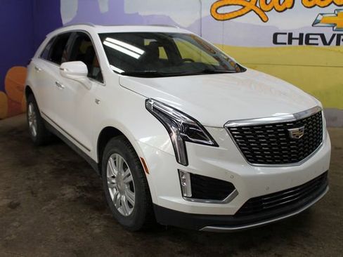 Used 2021 Cadillac XT5 Premium Luxury AWD/4WD image 4
