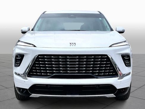 Used 2025 Buick Enclave Avenir w/ Super Cruise Package image 3