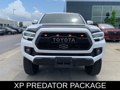 Used 2023 Toyota Tacoma SR5 AWD/4WD image 3