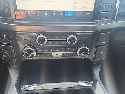Certified 2025 Ford F350 Lariat w/ Lariat Ultimate Package AWD/4WD image 13