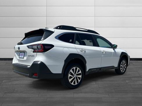 Certified 2025 Subaru Outback Premium w/ Popular Package #1A AWD/4WD image 3