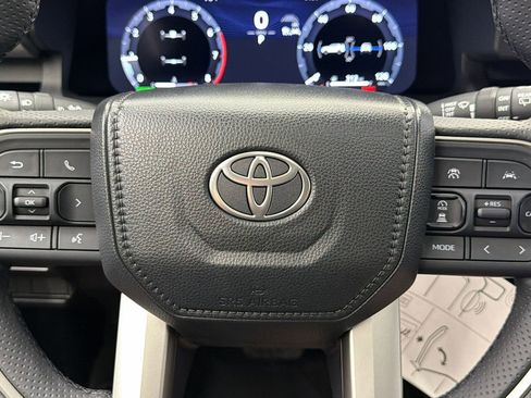 Used 2026 Toyota 4Runner Limited AWD/4WD image 28