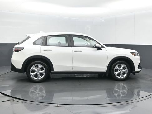 Certified 2025 Honda HR-V LX image 25