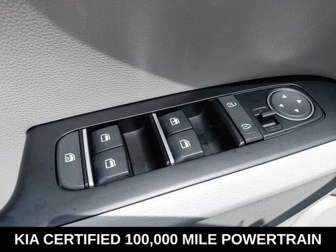 Certified 2025 Kia Soul LX w/ LX Technology Package FWD image 18