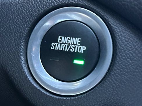 Used 2023 Chevrolet Equinox LT FWD image 35