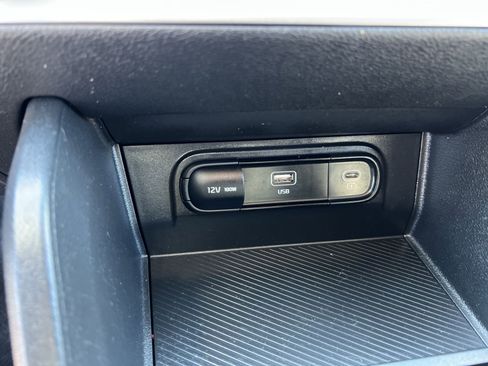 Used 2024 Kia Sportage LX image 29