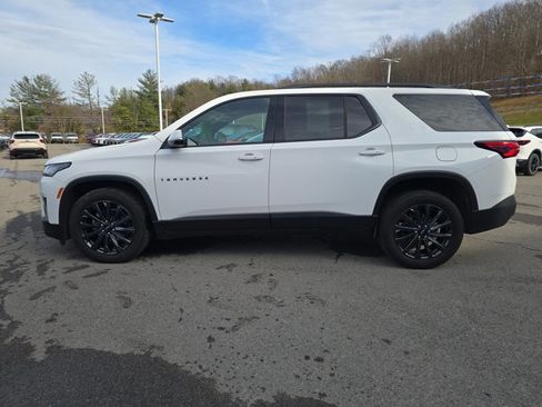 Used 2023 Chevrolet Traverse RS w/ LPO, Floor Liner Package image 8