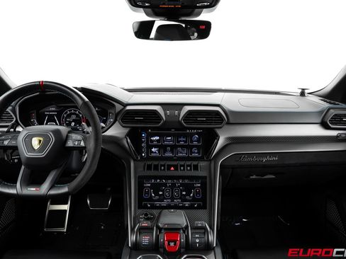 Used 2024 Lamborghini Urus Performante AWD/4WD image 35