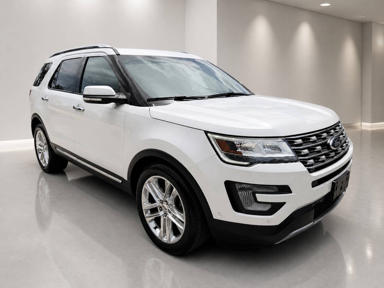 Used 2016 Ford Explorer Limited w/ Equipment Group 301A FWD image 1