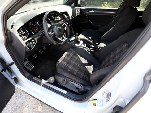 Used 2018 Volkswagen GTI S image 17