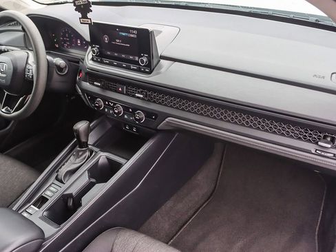 Used 2023 Honda Accord EX image 31