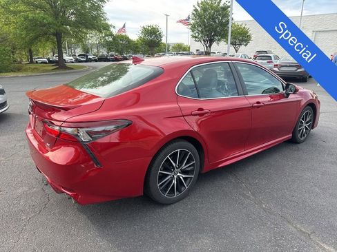 Used 2023 Toyota Camry SE w/ Convenience Package image 6