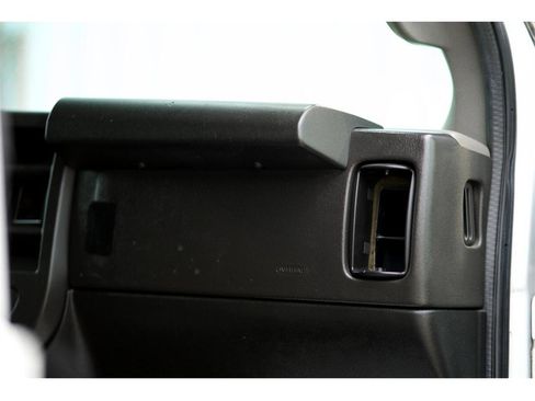 Used 2019 Chevrolet Express 2500 w/ Driver Convenience Package image 32