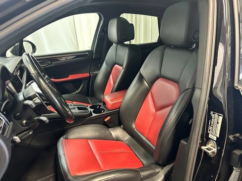 Used 2021 Porsche Macan AWD/4WD image 5