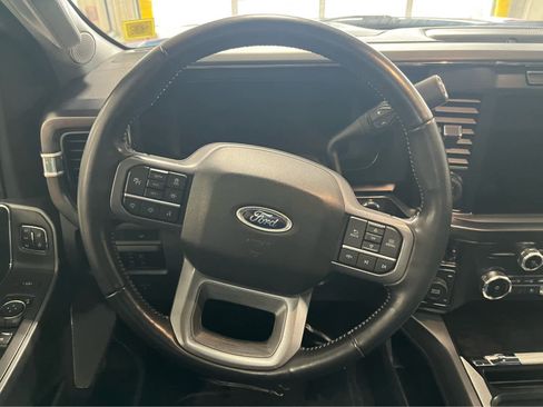 Used 2023 Ford F350 Lariat w/ Lariat Ultimate Package image 9