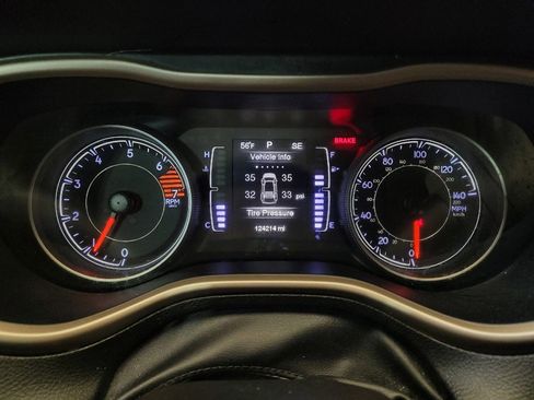 Used 2016 Jeep Cherokee Latitude w/ Cold Weather Group image 23