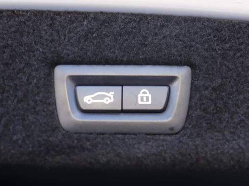 Used 2020 BMW 750i xDrive image 15