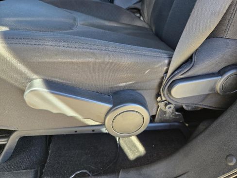 Used 2015 Jeep Wrangler Unlimited Sport w/ Connectivity Group image 18