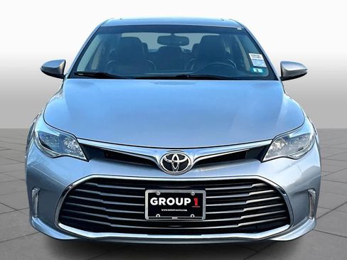 Used 2016 Toyota Avalon XLE Premium image 3