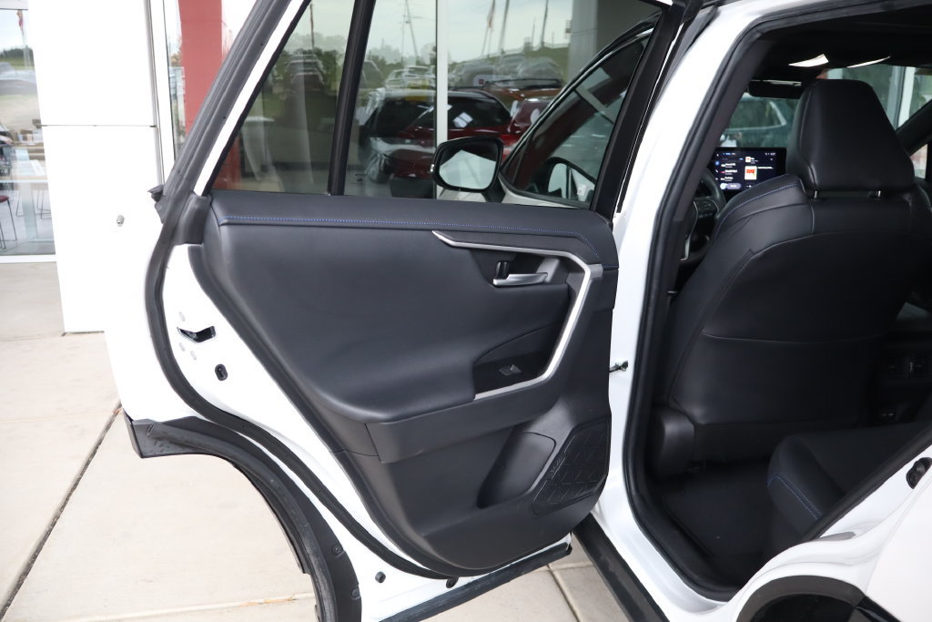 Used 2023 Toyota RAV4 XSE AWD/4WD image 28