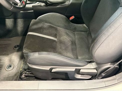 Used 2023 Toyota GR86 Premium w/ ALL Weather Mat Package (TMS) RWD image 16