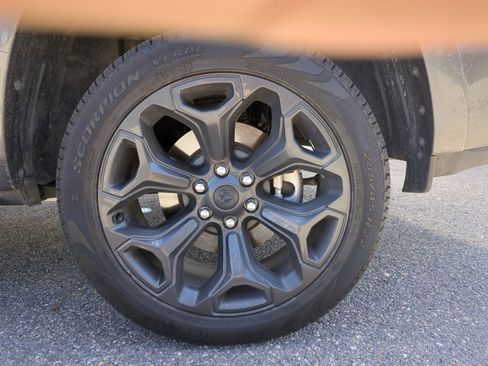 Used 2024 RAM 1500 Limited image 14