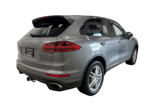 Used 2018 Porsche Cayenne AWD/4WD image 4