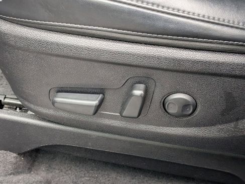 Used 2025 Kia Telluride S AWD/4WD image 13