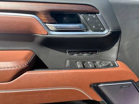 New 2025 GMC Sierra 1500 Denali Ultimate AWD/4WD image 12