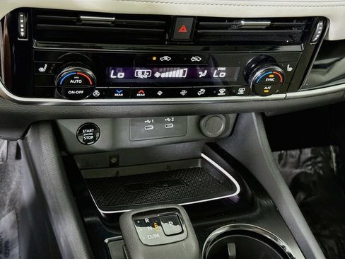 Certified 2024 Nissan Rogue SL w/ SL Premium Package AWD/4WD image 7