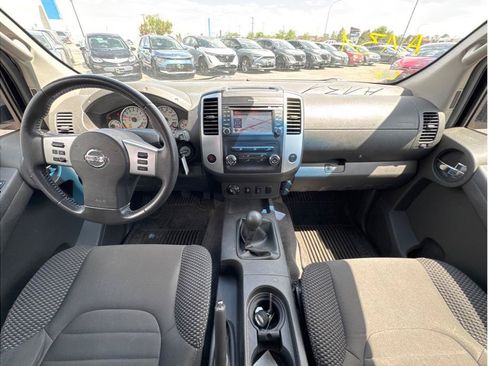 Used 2013 Nissan Xterra PRO-4X AWD/4WD image 4