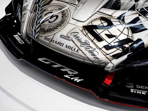 Used 2020 McLaren Senna RWD image 54
