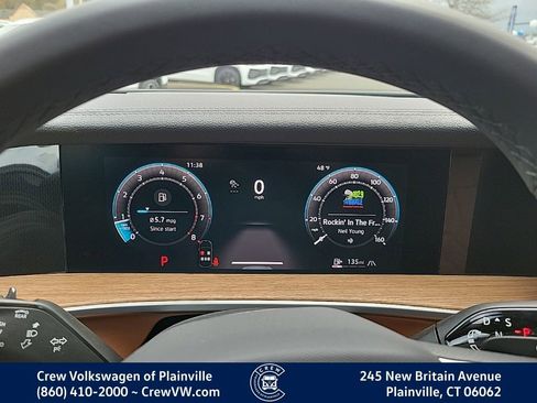 New 2026 Volkswagen Tiguan SEL R-Line AWD/4WD image 4