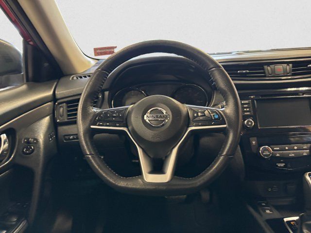 Used 2020 Nissan Rogue SV w/ Premium Package AWD/4WD image 13