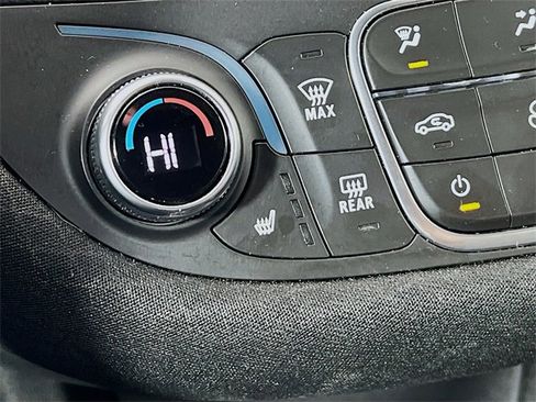 Used 2024 Chevrolet Malibu LT image 20