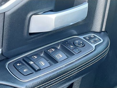 Used 2024 RAM 3500 Big Horn AWD/4WD image 17
