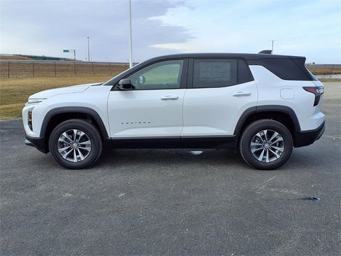 New 2026 Chevrolet Equinox LT w/ Convenience Package II image 19