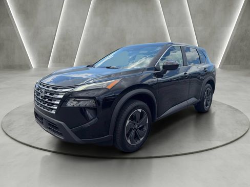 Used 2025 Nissan Rogue SV AWD/4WD image 3