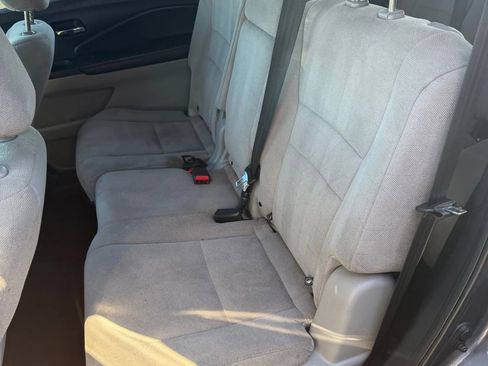 Used 2021 Honda Pilot EX image 15