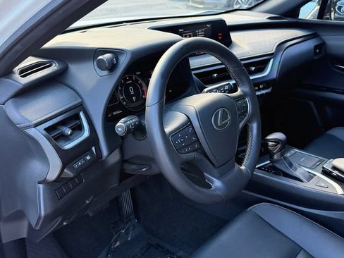 Used 2022 Lexus UX 200 w/ Premium Package FWD image 13