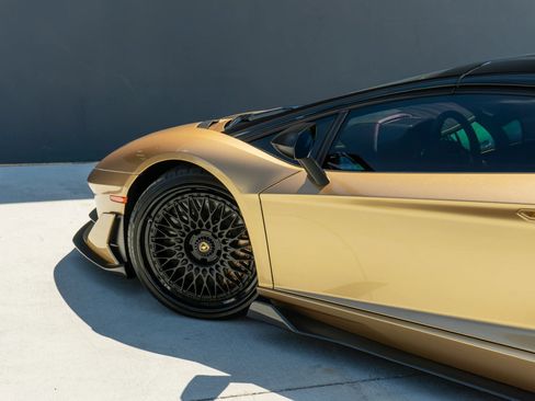 Used 2020 Lamborghini Aventador SVJ AWD/4WD image 51